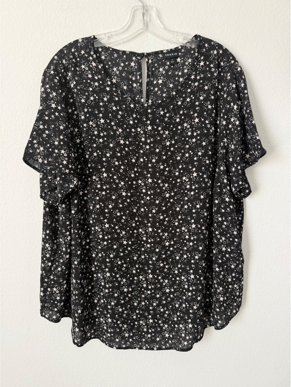 TORRID Black/White Star Print Short Sleeve Round Neck Blouse Women's Size 2 (2X)